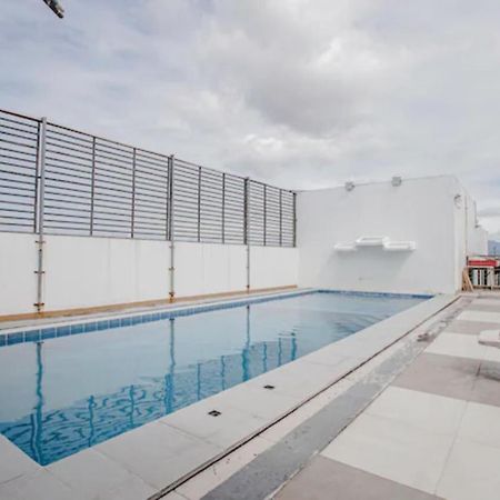 كويزون سيتي Oyo 637 Fox Hotel المظهر الخارجي الصورة