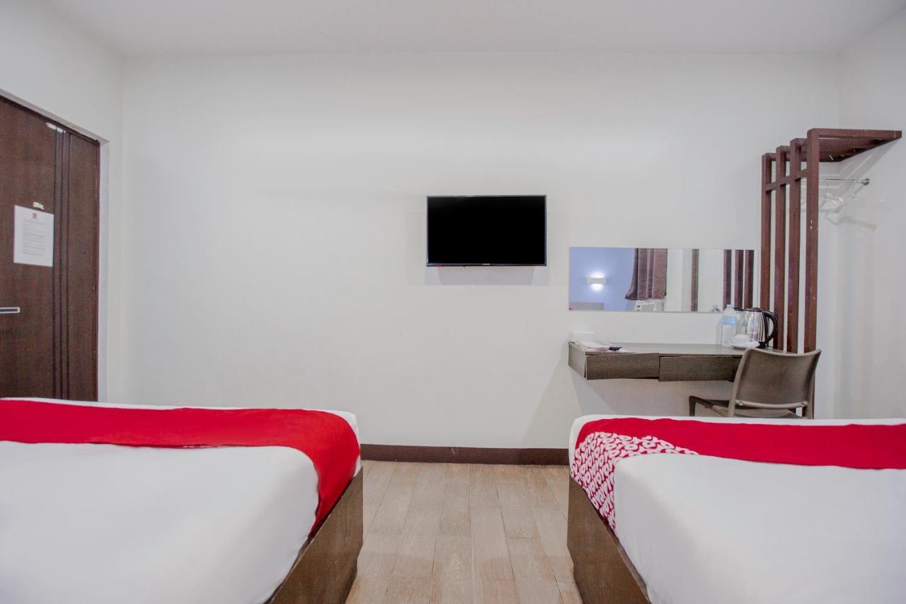 كويزون سيتي Oyo 637 Fox Hotel المظهر الخارجي الصورة