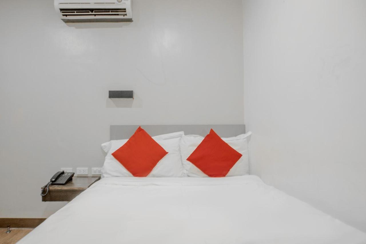 كويزون سيتي Oyo 637 Fox Hotel المظهر الخارجي الصورة