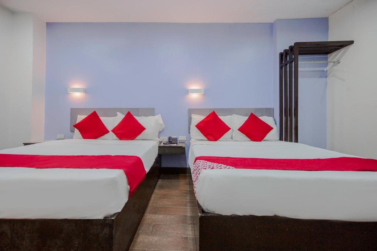 كويزون سيتي Oyo 637 Fox Hotel المظهر الخارجي الصورة