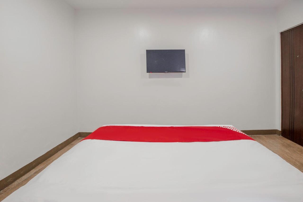 كويزون سيتي Oyo 637 Fox Hotel المظهر الخارجي الصورة