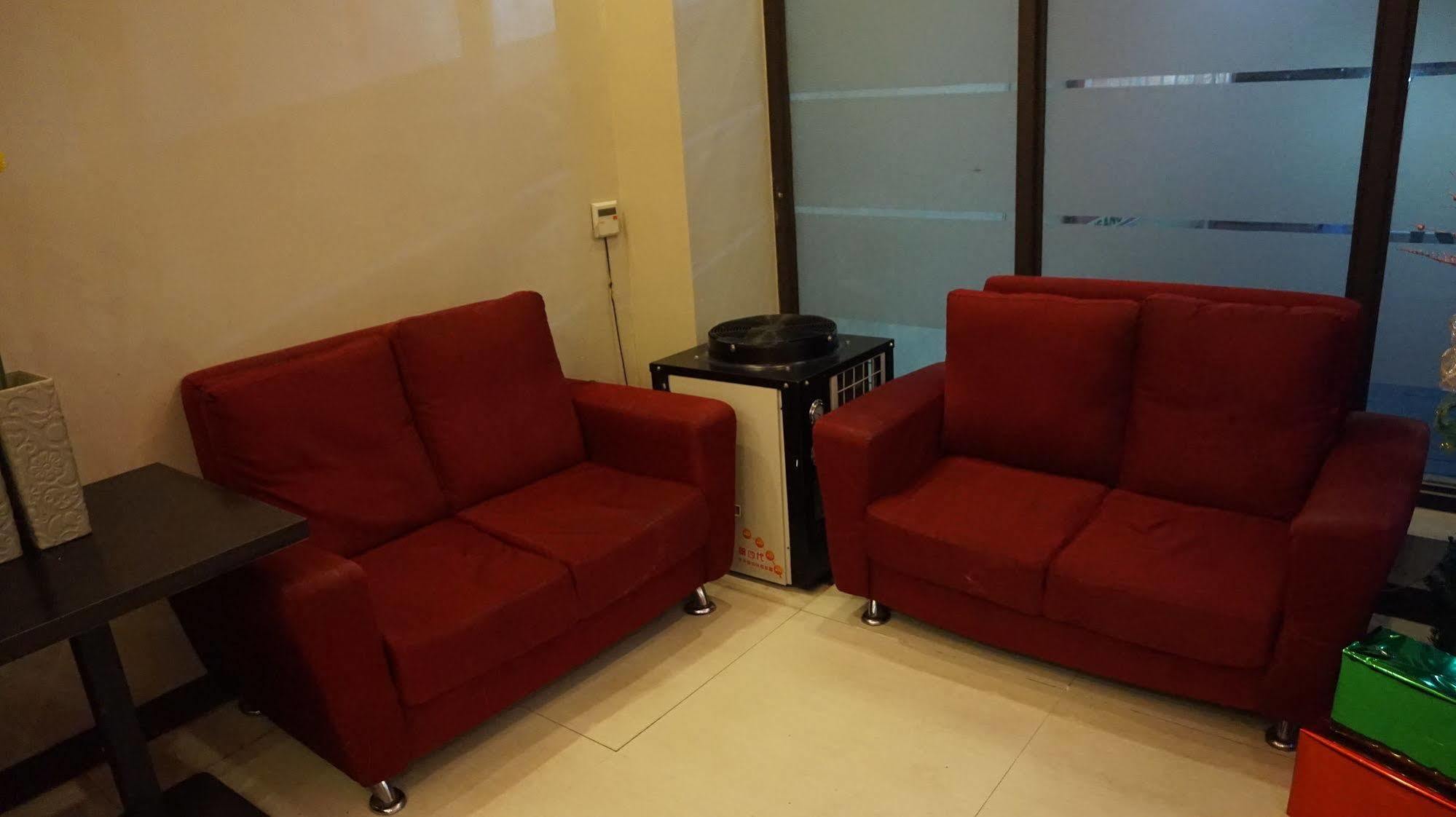 كويزون سيتي Oyo 637 Fox Hotel المظهر الخارجي الصورة