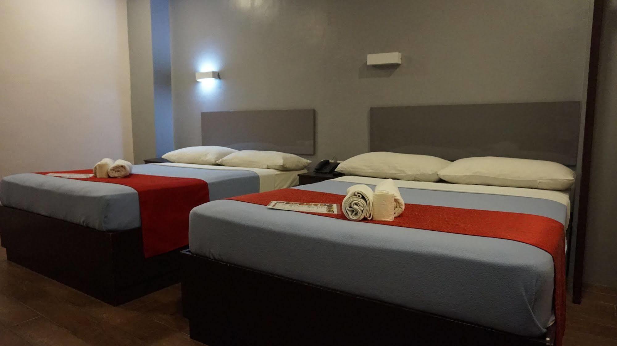 كويزون سيتي Oyo 637 Fox Hotel المظهر الخارجي الصورة