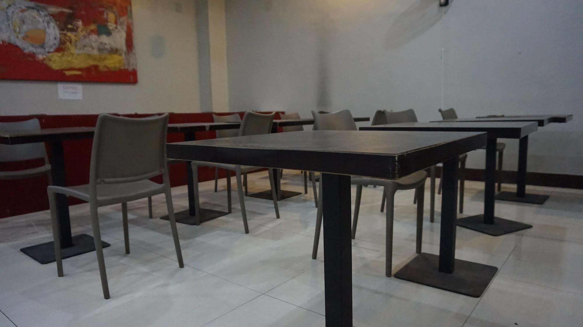 كويزون سيتي Oyo 637 Fox Hotel المظهر الخارجي الصورة